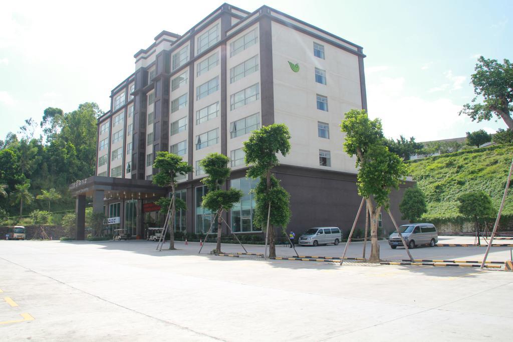Phoenix Hill Hotel Dongguan - Golf Course Shop Exterior photo